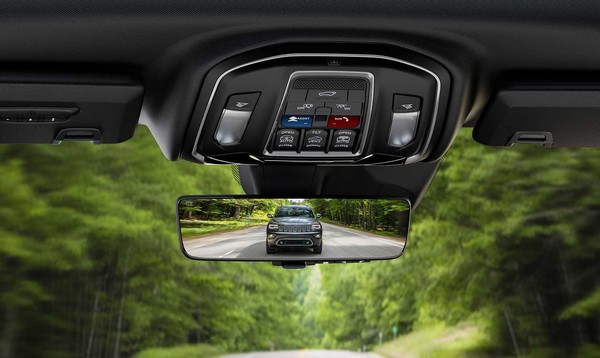 2026 Jeep Grand Cherokee L digital rearview mirror