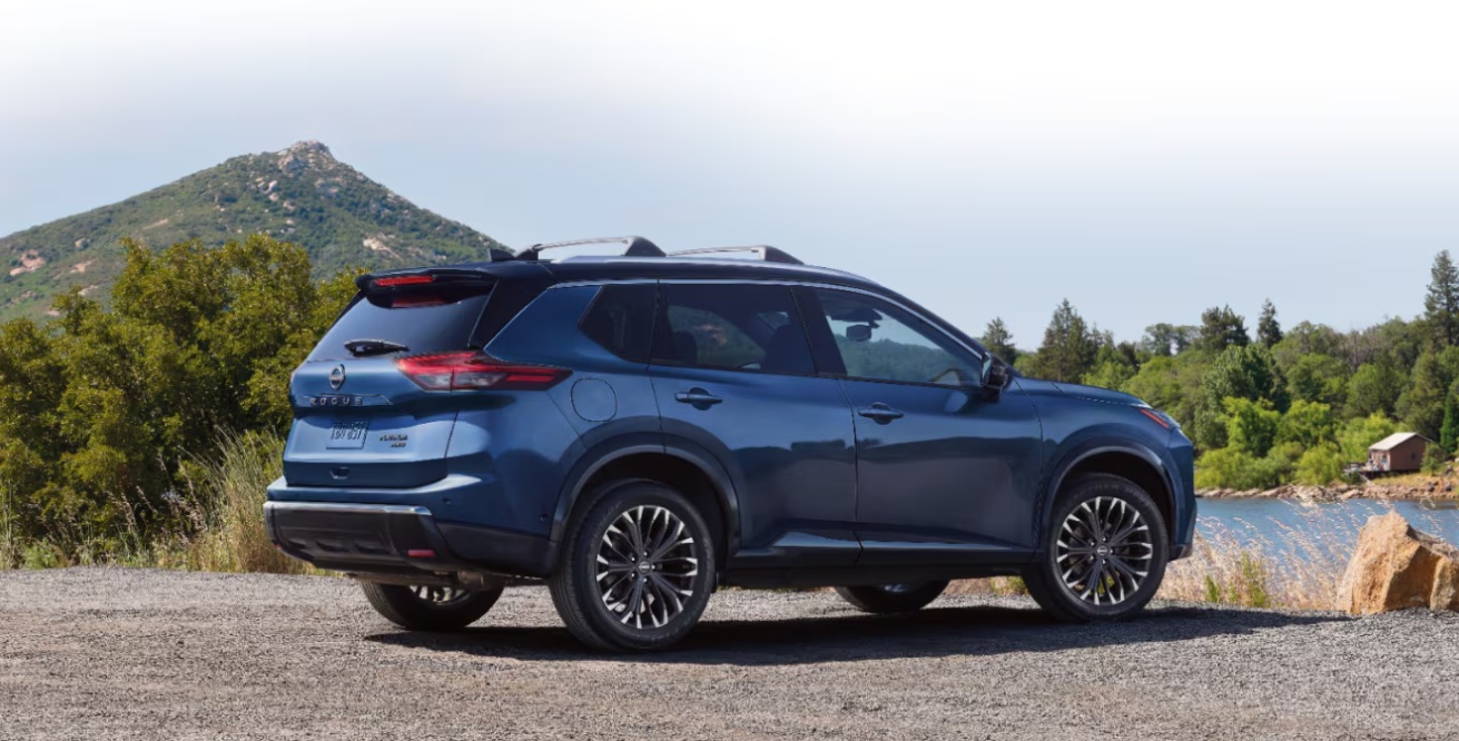 2025 Blue Nissan Rogue