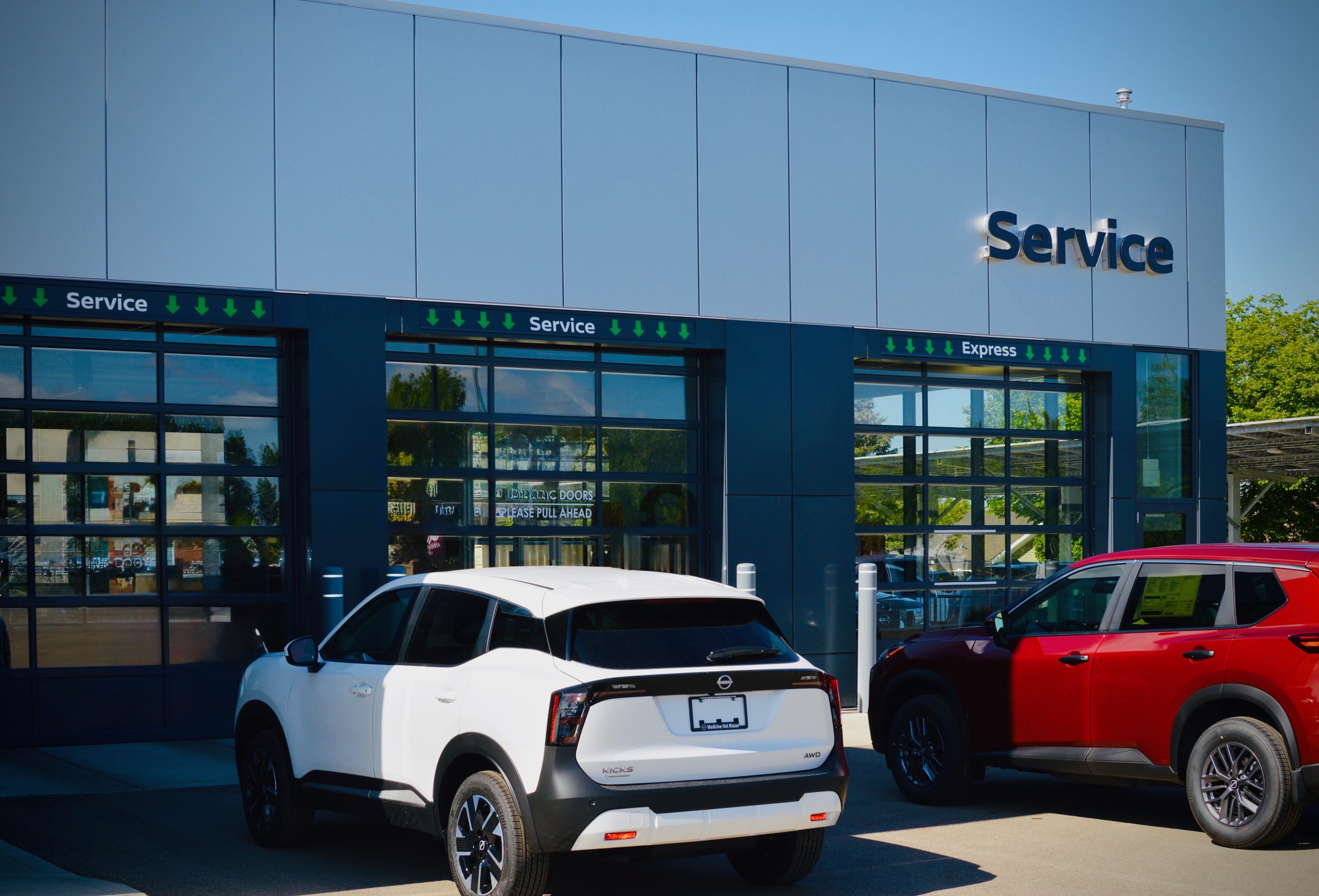 medicine hat nissan service centre
