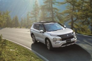 Mitsubishi launches the first real-time cinematic configurator