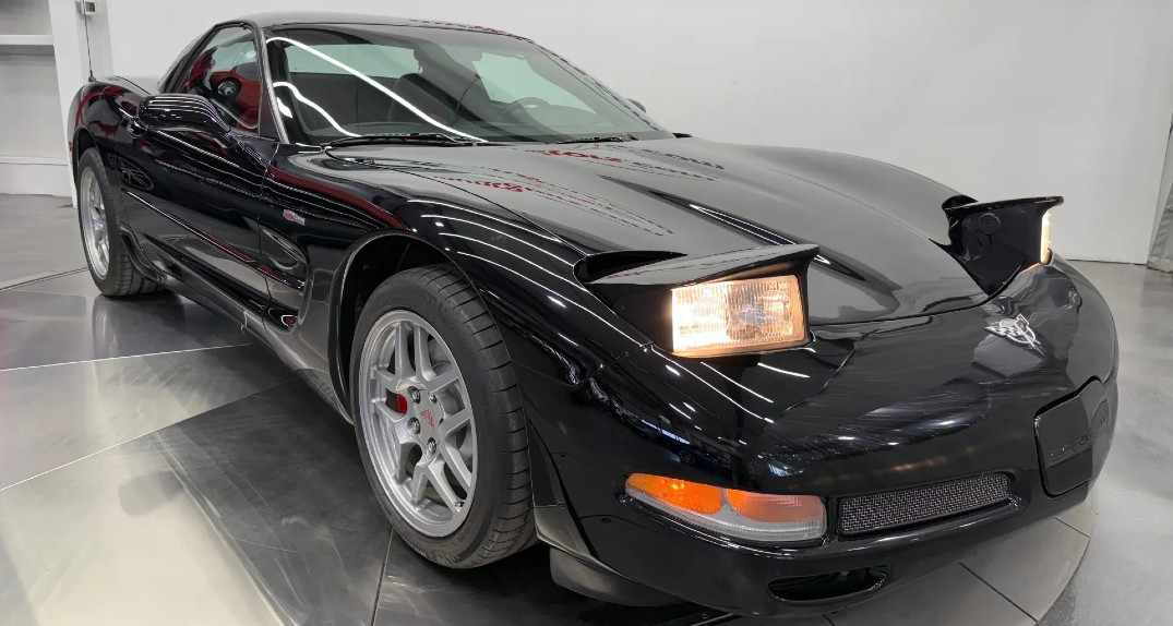 A photo of a Corvette at Munro Motors.