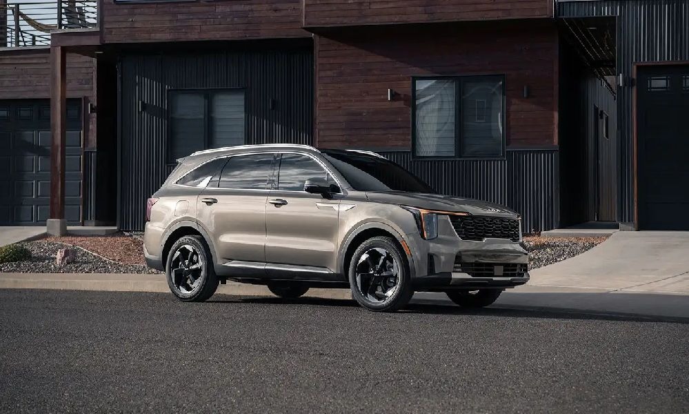 imgi_1_2025_grey_kia_sorento_phev_hev1745966025575