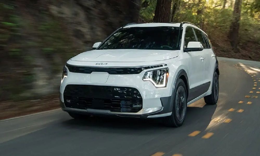 imgi_1_2025_white_kia_niro_ev1743705679167