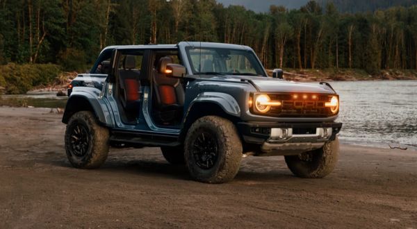 2025 Ford Bronco-Design