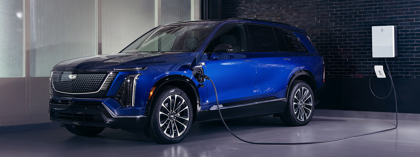 Lease or Finance New 2026 Cadillac VISTIQ Midsize Three-Row Luxury SUV in Toronto Ontario