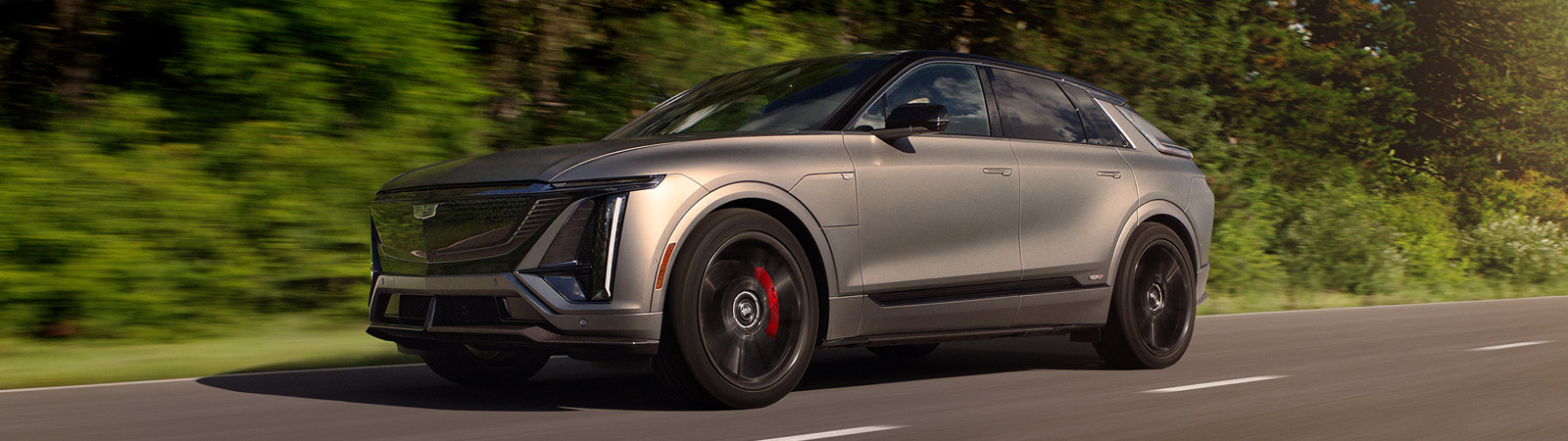 New 2026 Cadillac LYRIQ-V Performance Midsize Luxury Electric SUV for Sale in Toronto Ontario