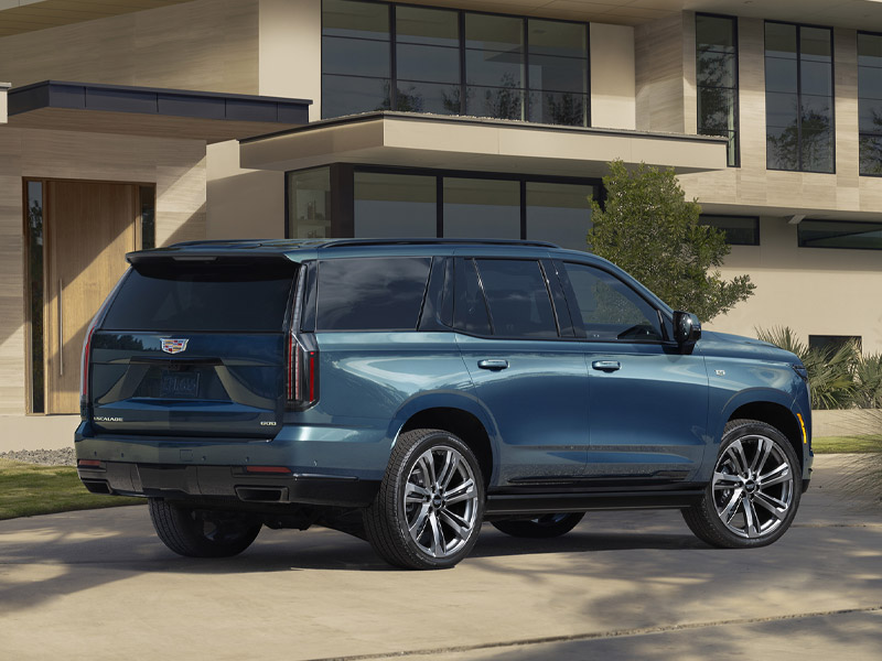 New 2026 Cadillac Escalade Full-Size Luxury SUV Engine Performance and Powertrain