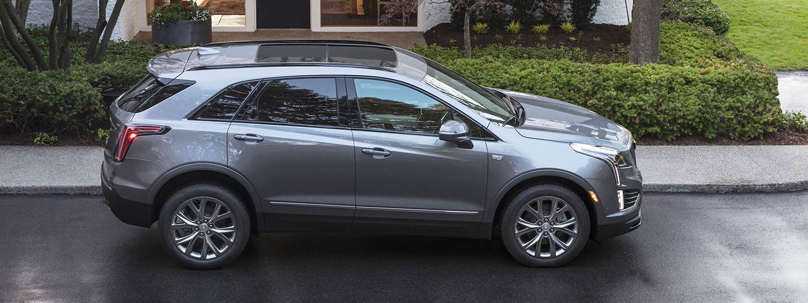 Lease or Finance New 2026 Cadillac XT5 in Toronto, Ontario