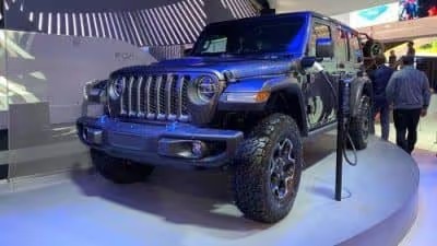 jeep-wrangler-electric-plugin-hybrid-2021