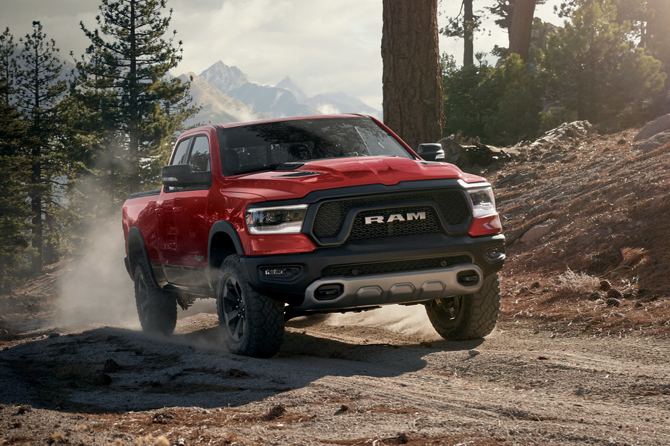 2022-ram-1500dt-exterior-gallery-Electronic-locking-rear-differential