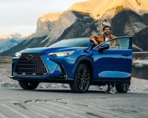 2025 Lincoln Corsair vs 2025 Lexus NX