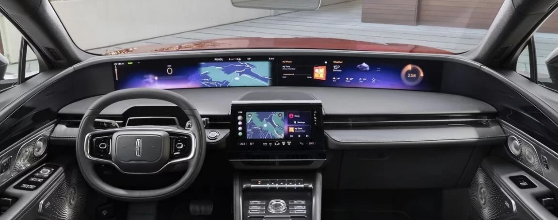 2024 Lincoln Nautilus Reserve Technology & Entertainment