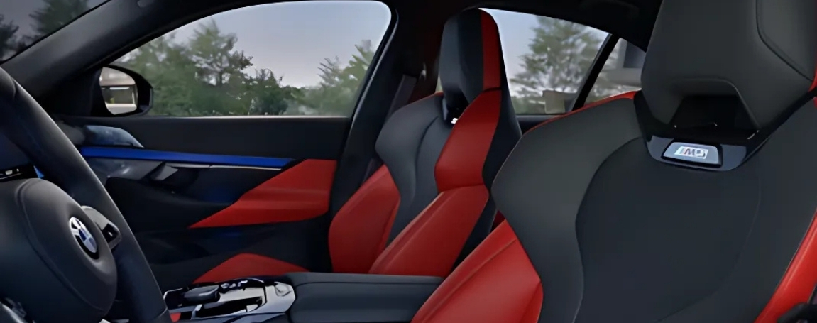 2025 BMW M5 Touring PHEV Interior Space