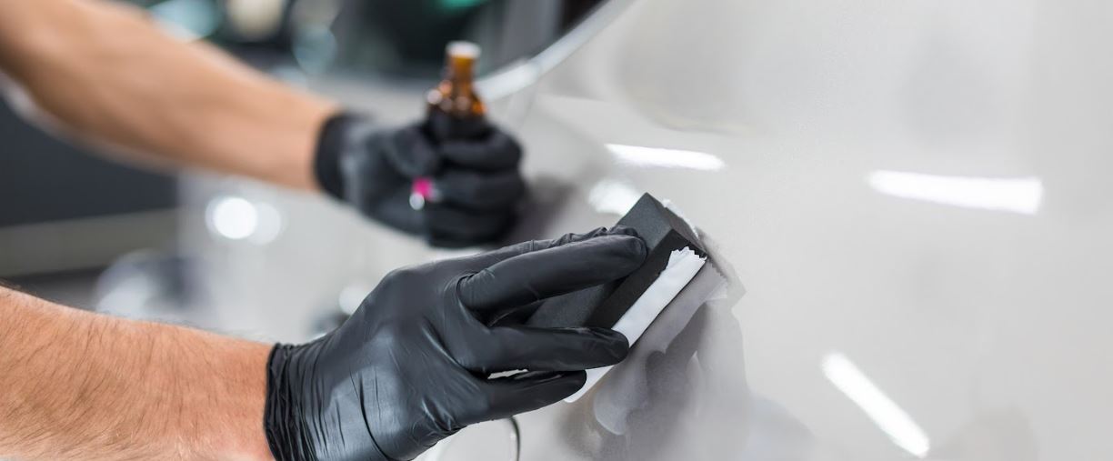 Paintless Dent Removal in Windsor, ON