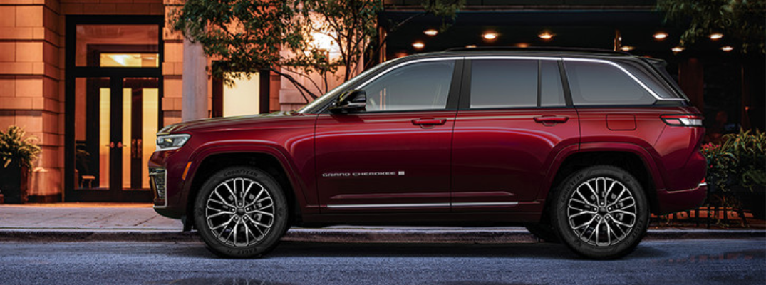 2026 jeep Grand Cherokee parked in front of hotel