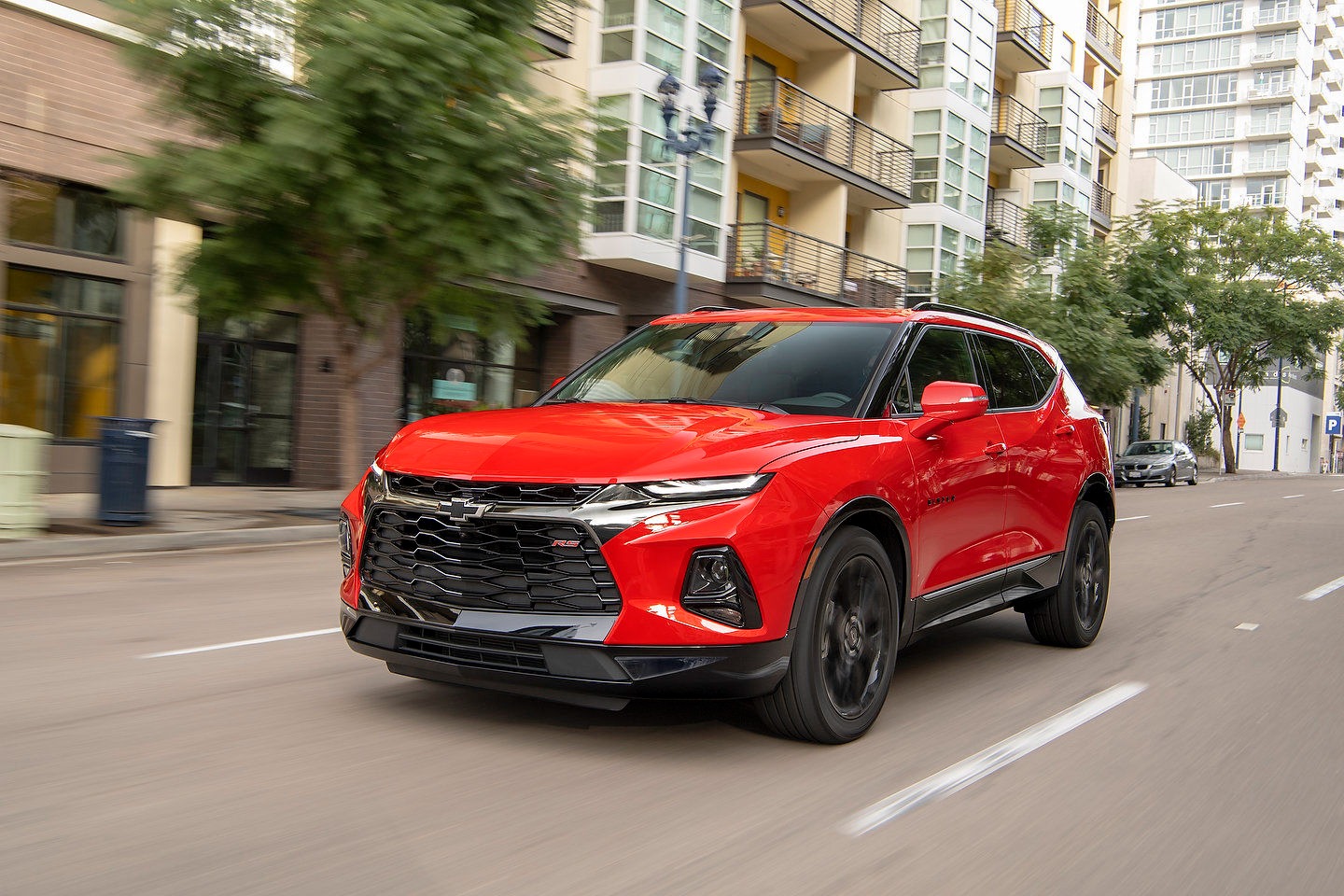 2020 Chevrolet Blazer vs Volkswagen Atlas Cross Sport