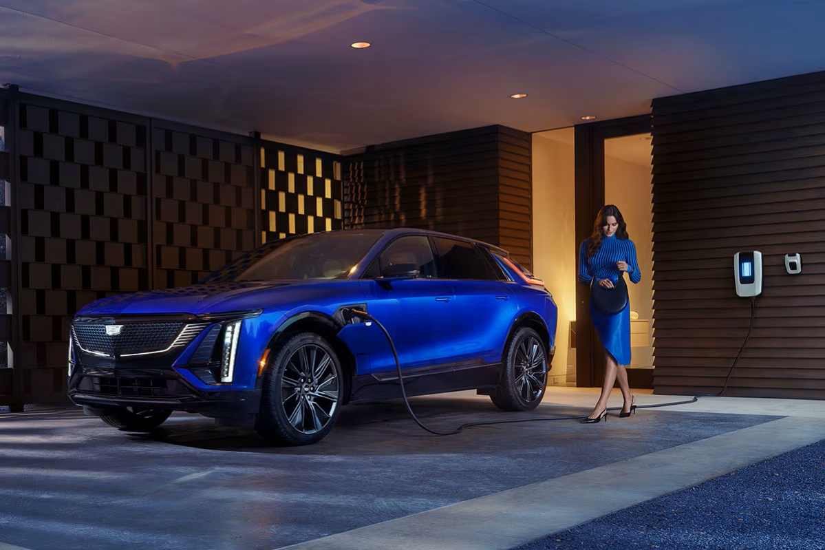 2026 Cadillac Lyriq Charging