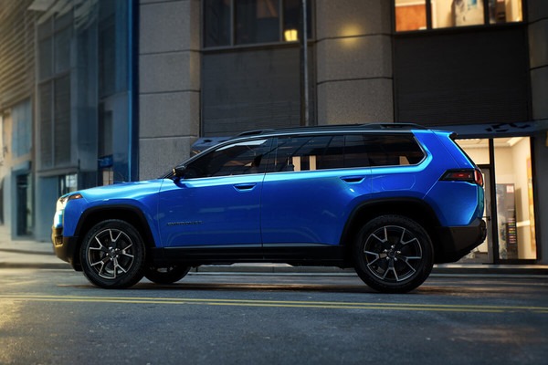 2026 Jeep Cherokee Laredo in Lac La Biche, Alberta