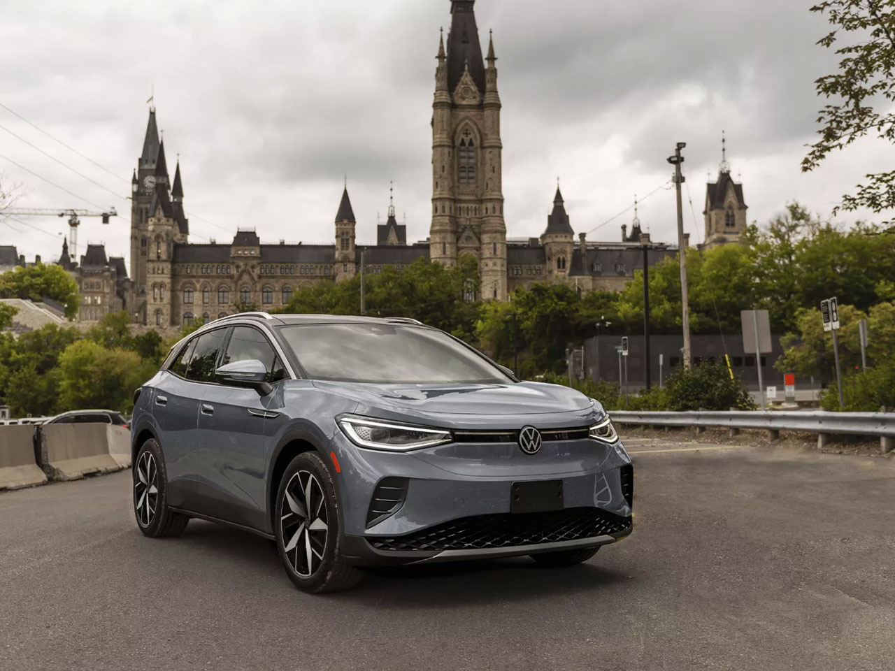 VW23_ID4_Canada