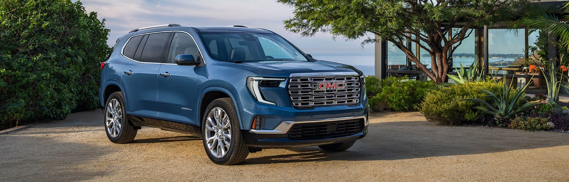2026 GMC Acadia vs. 2026 Chevrolet Traverse