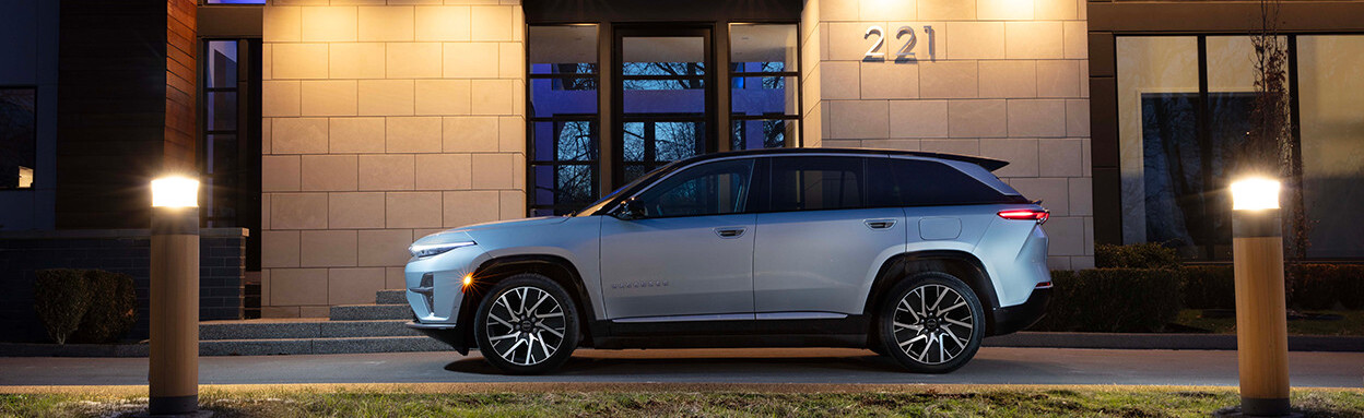 2025 Jeep Wagoneer S