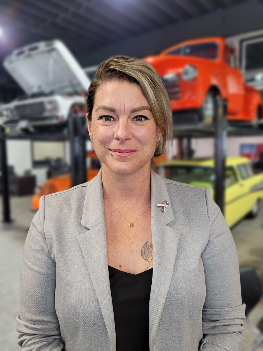 Erin Danielle – Sales Associate