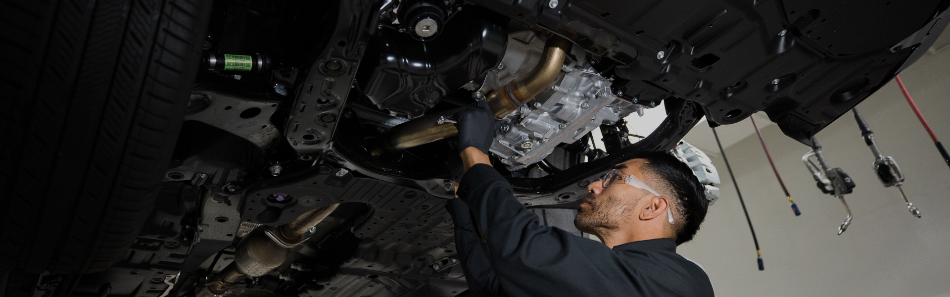 Lexus Master Technician performing vehicle service at Tony Graham Lexus in Ottawa