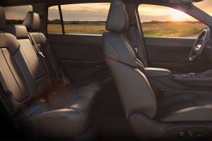 SMALL CONVENIENCES REALLY ADD UP IN THE JEEP CHEROKEE