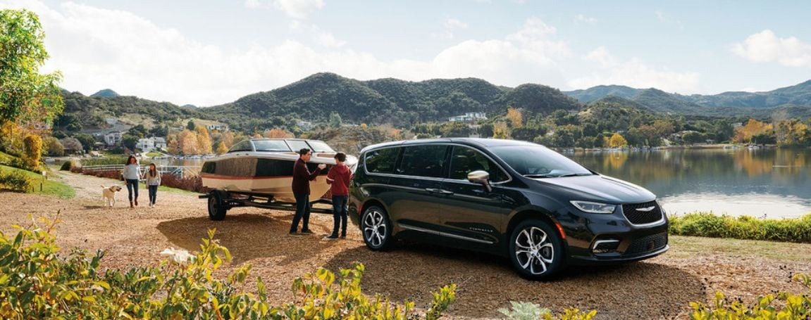 2024 Chrysler Pacifica Minivan In Canada
