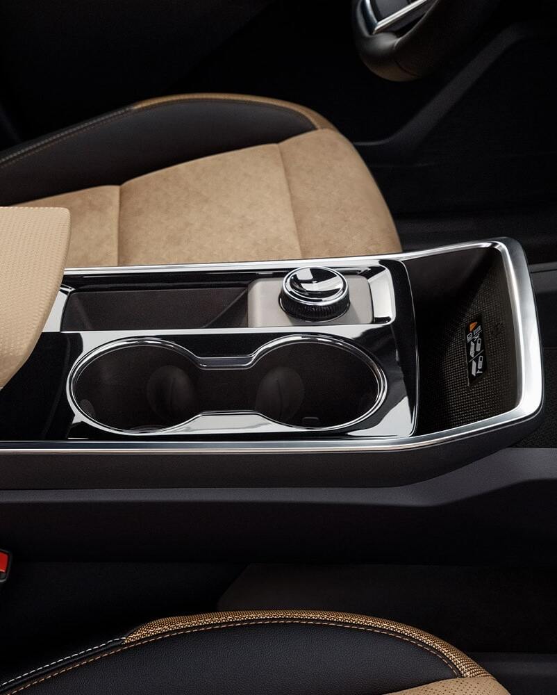 Cup holders inside 2026 Chevrolet Equinox.